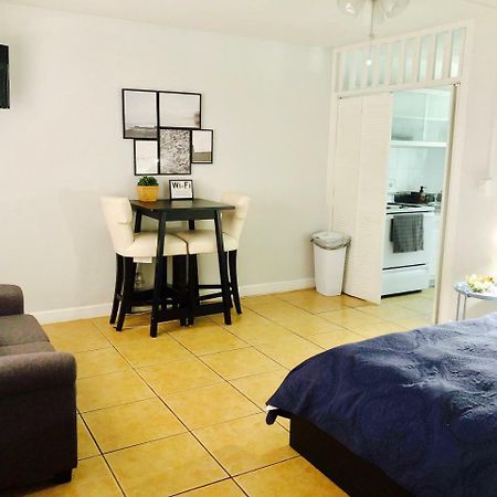 Petrina Studios Apartments By Sb Rental Properties Pompano Beach Esterno foto